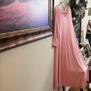 Elegant Pink Maxi Dress
